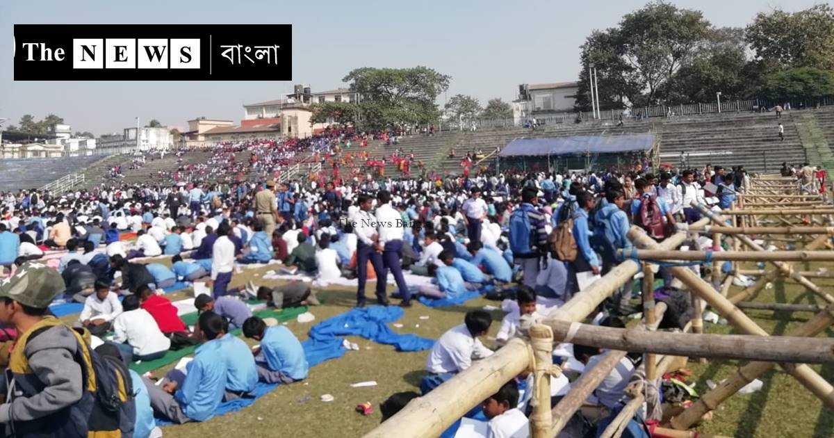 কাঠফাটা রোদে পড়ুয়াদের অসুস্থ করে ছায়ায় বসে রেকর্ড গড়ার নেশা মন্ত্রীর/The News বাংলা