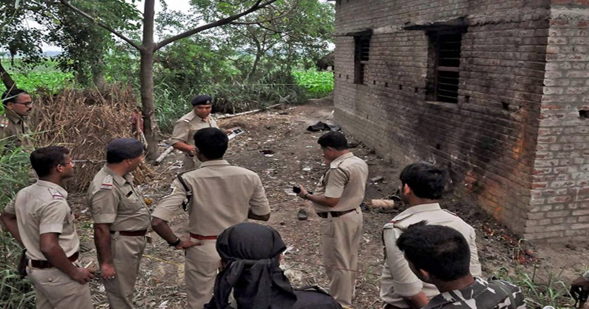 বাংলার জেলা এখন বোমার গোডাউন, জেলাতেই রাখা হচ্ছে সিআইডি বোম্ব স্কোয়াড/The News বাংলা 